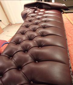 Deep-Buttoned-Pub-Seating-5